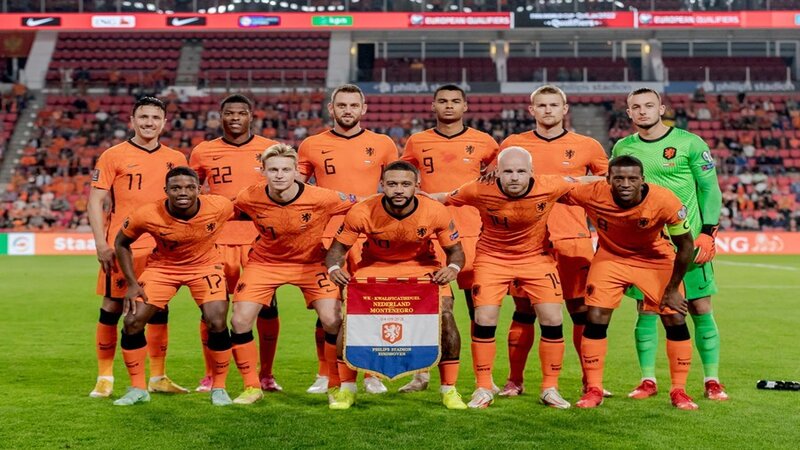 Áo thi đấu của đội tuyển Hà Lan với màu da cam nổi tiếng