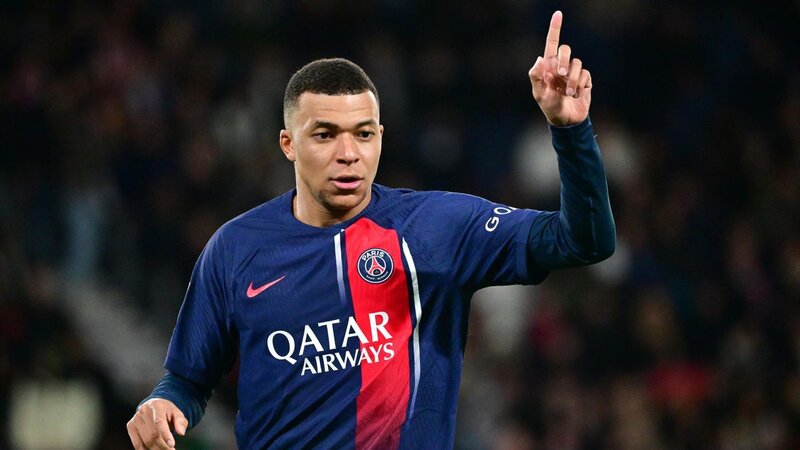 Kylian Mbappé cùng Paris Saint-Germain đã gặt hái được vô số danh hiệu